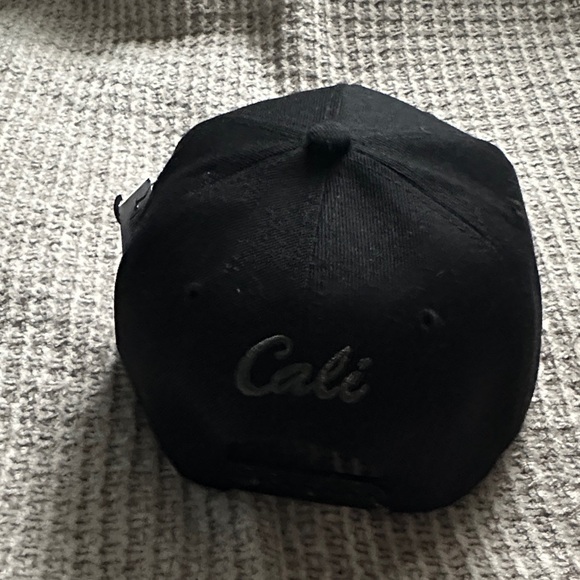 California Republic Black Snapback Hat - Picture 2 of 6